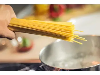 spaghetti, pasta, boiling water